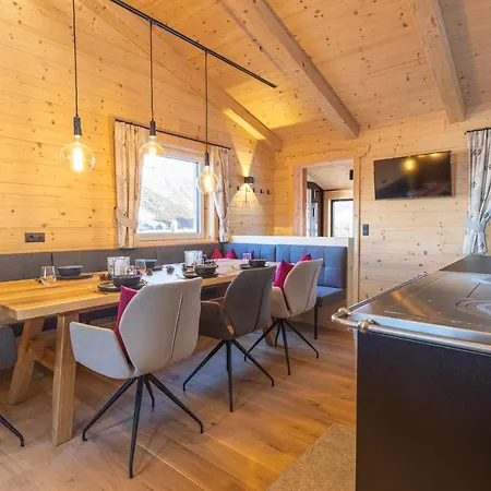 شاليه Grubi's Chalet Alm جيرلوس